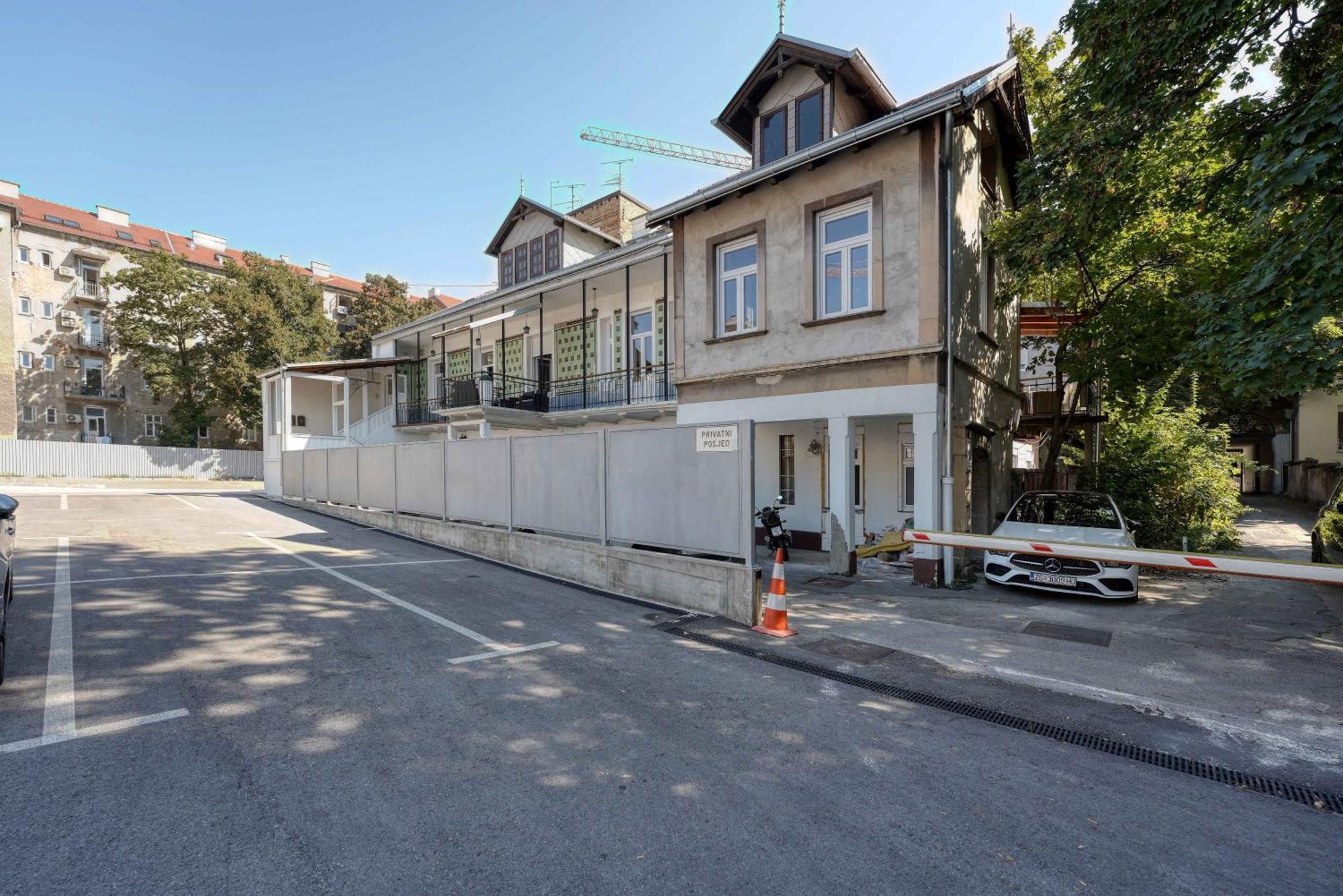 Apartments Old Town Gloria Zagreb Bagian luar foto